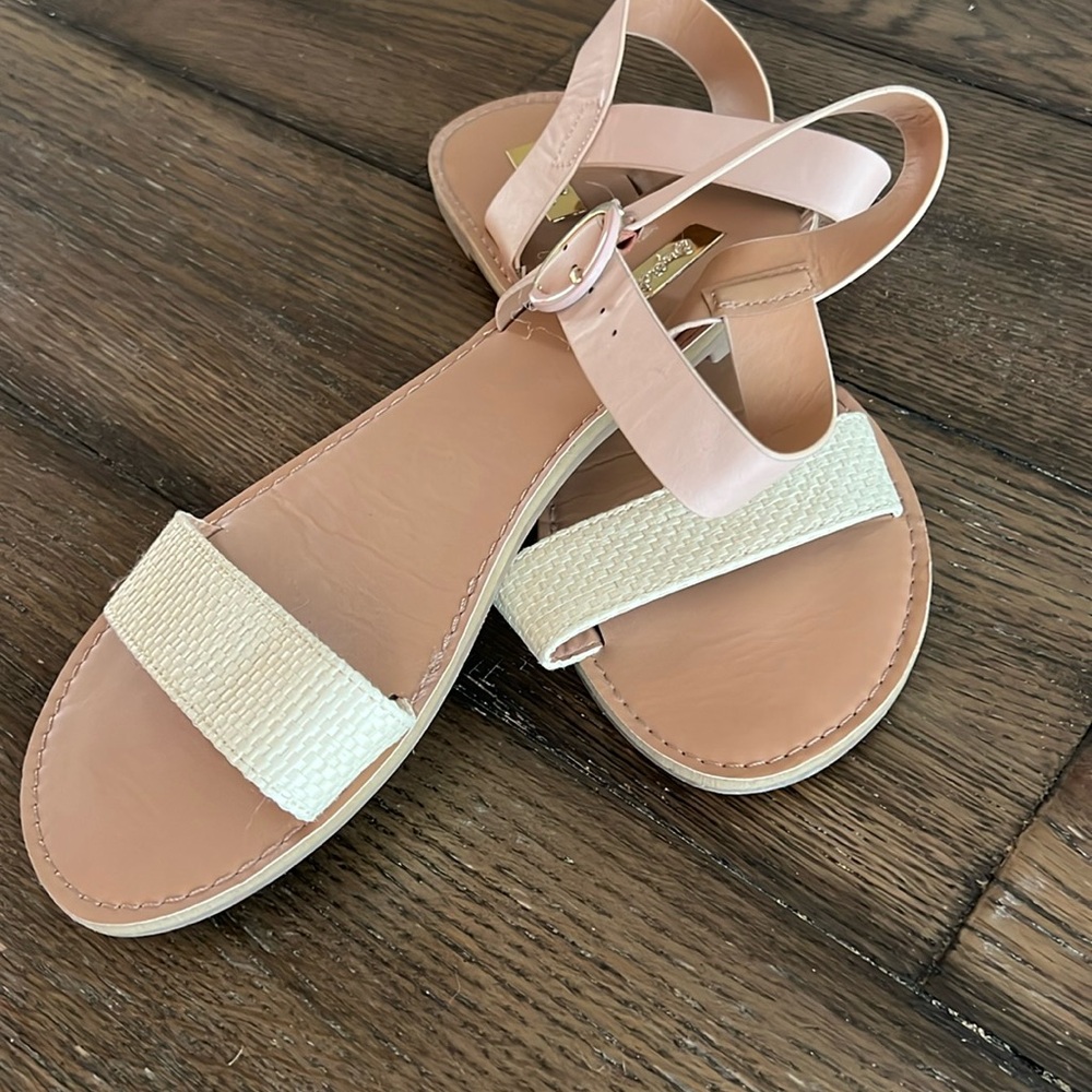Women’s sandals